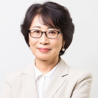 Aya Fujita, Japanese tutor